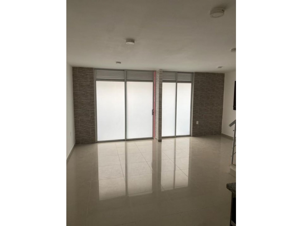 Se VENDE casa en conjunto cerrado en Oro Negro