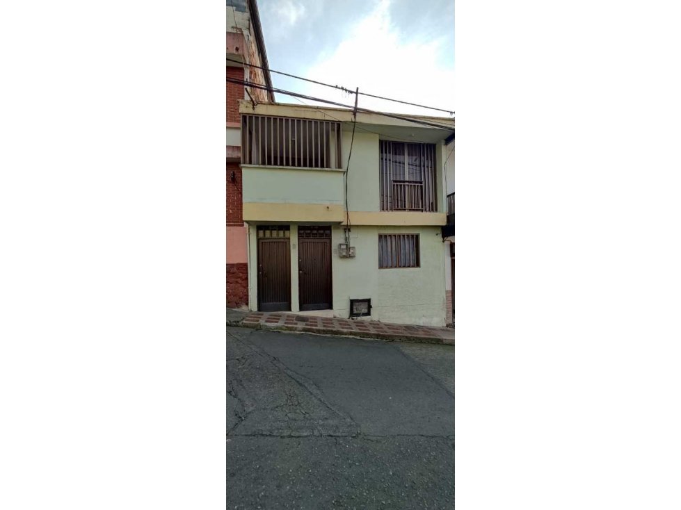 Se vende casa en el centro pereira