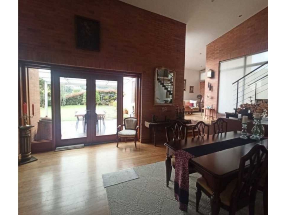 Se vende casa en Envigado, loma del Escobero