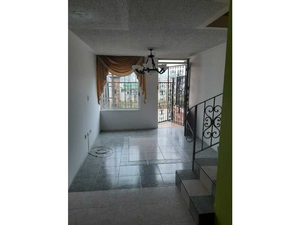 SE VENDE CASA EN LA ESTACIÓN, DOSQUEBRADAS