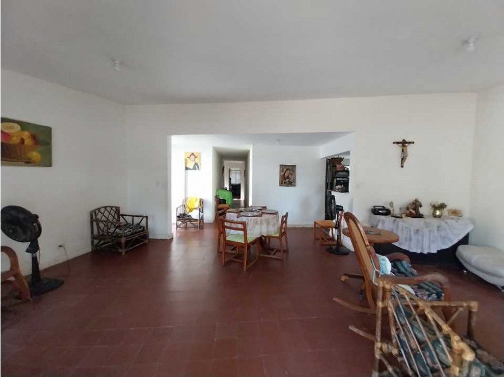 Se vende casa-lote ubicada en barrio Riascos, Santa Marta