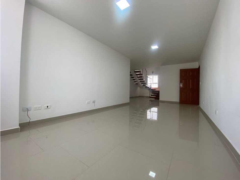 Se Vende Espectacular Apartamento Dúplex