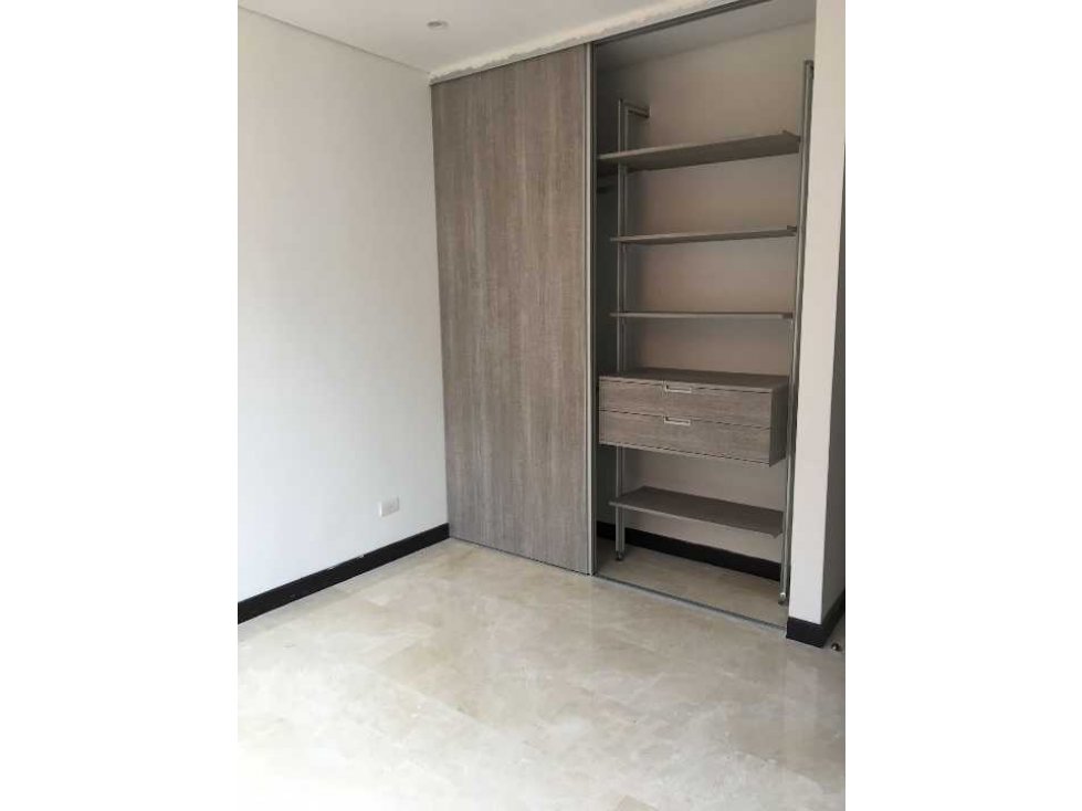 SE VENDE EXCELENTE APARTAMENTO ALTO PRADO