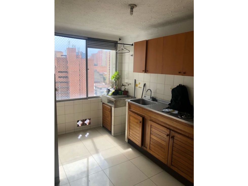 SE VENDE EXCELENTE APARTAMENTO EN EL CENTRO DE MEDELLÍN