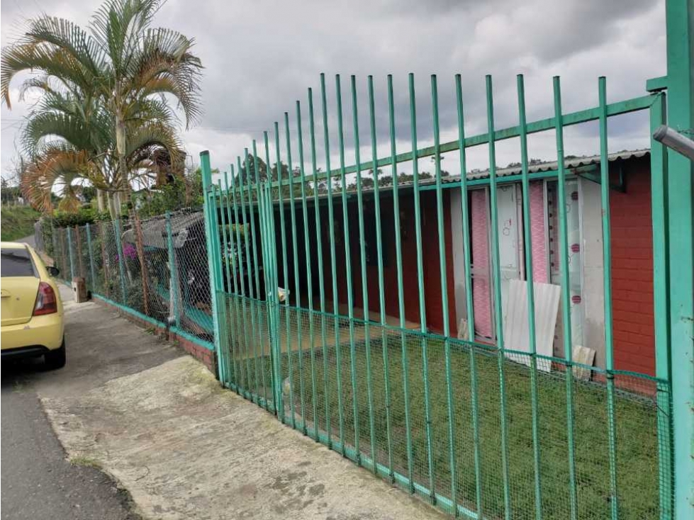 SE VENDE FINCA EN SIRCACIA QUINDIO