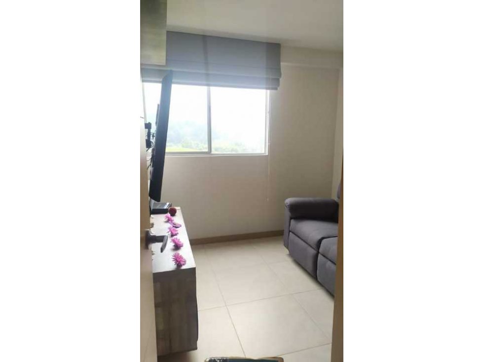 SE VENDE HERMOSO APARTAMENTO EN SABANETA c