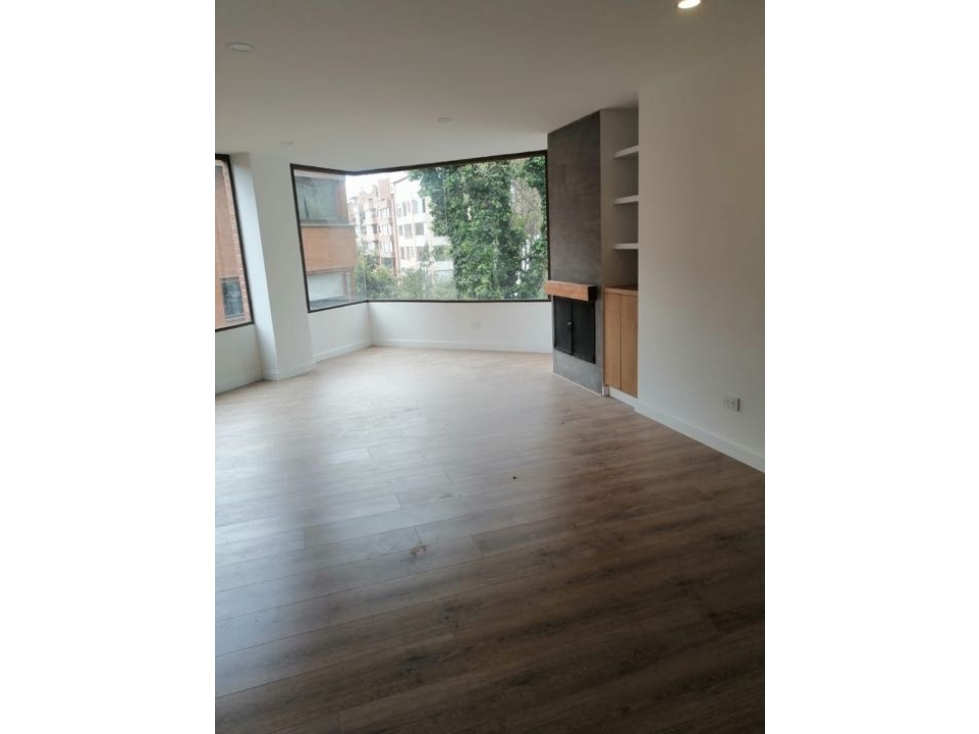 SE VENDE HERMOSO APARTAMENTO EN ROSALES. A