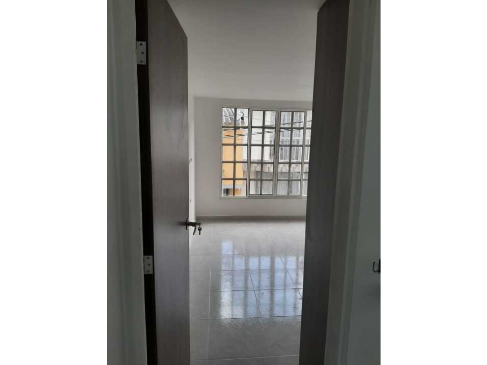 SE VENDE LINDA CASA DE 2 NIVELES ,  PARA ESTRENAR EN LA PATRIA