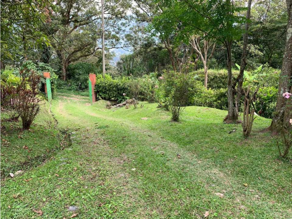 Se Vende Lote en Barbosa con Areas Planas y Excelente Vista