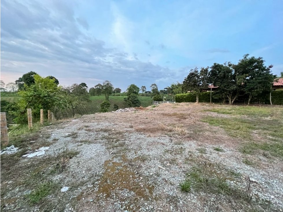 Se Vende Lote en Conjunto Cerrado  - Sector El Caimo