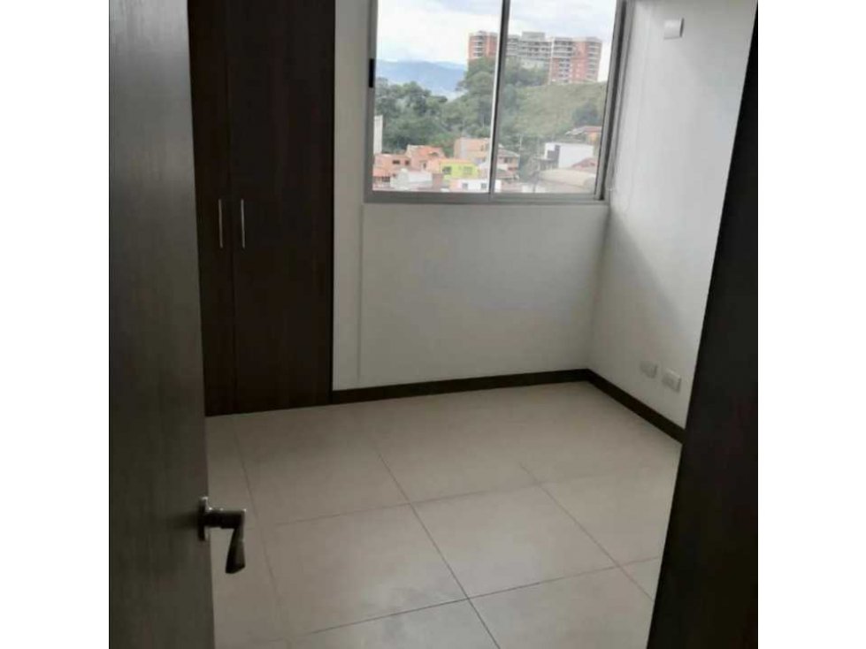 SE VENDE MUY BUEN APTO EN SABANETA SECTOR LA DOCTORA,CON GRAN VISTA.