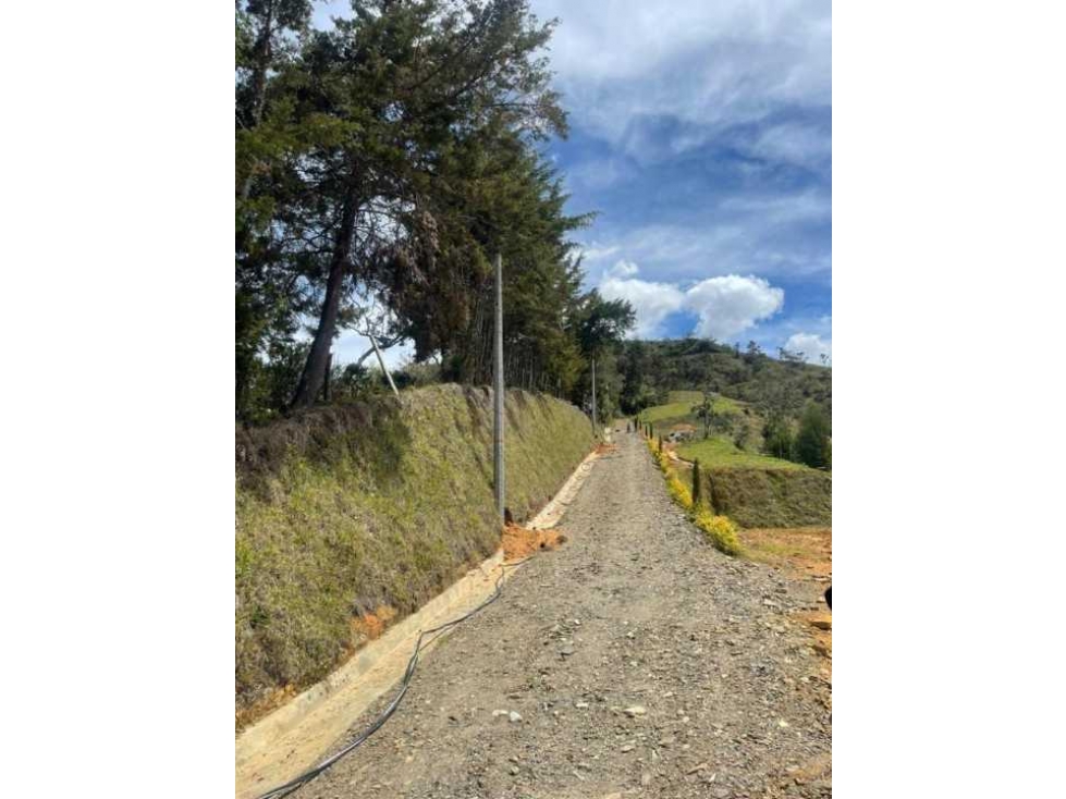 Se vende terreno en parcelación en rionegro