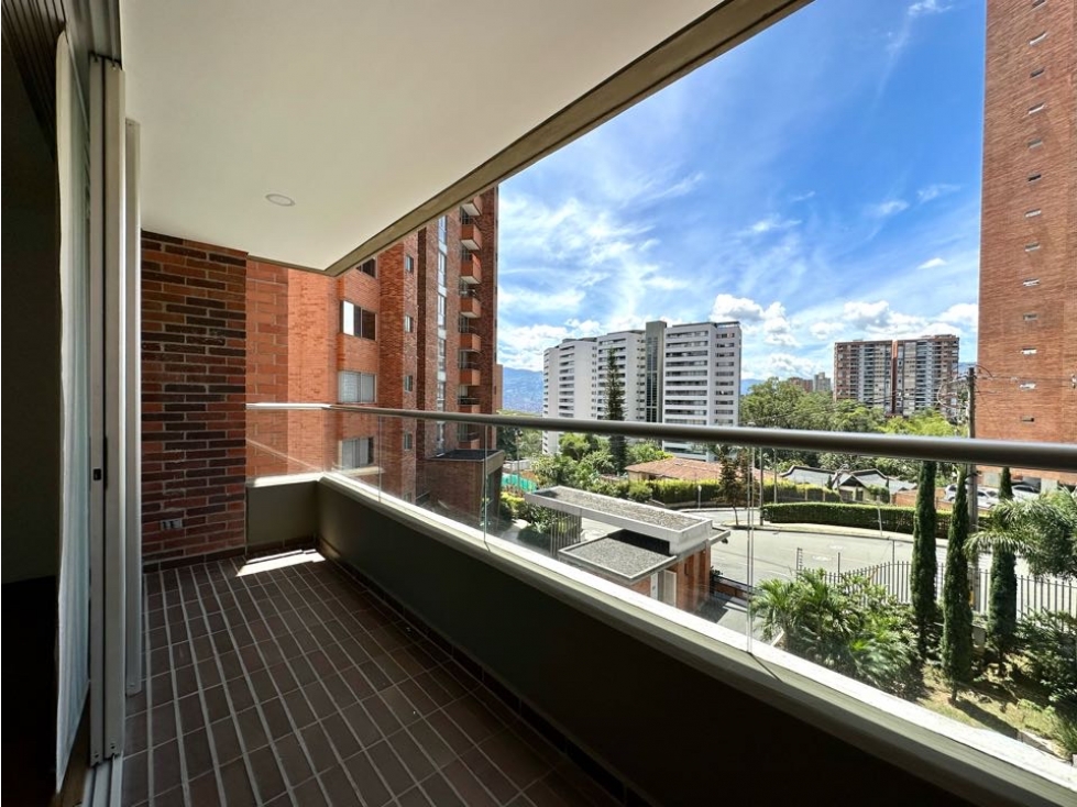 VENDEMOS APARTAMENTO MODERNO ENVIGADO ESMERALDAL, 2 ALCOBAS Y ESTUDIO