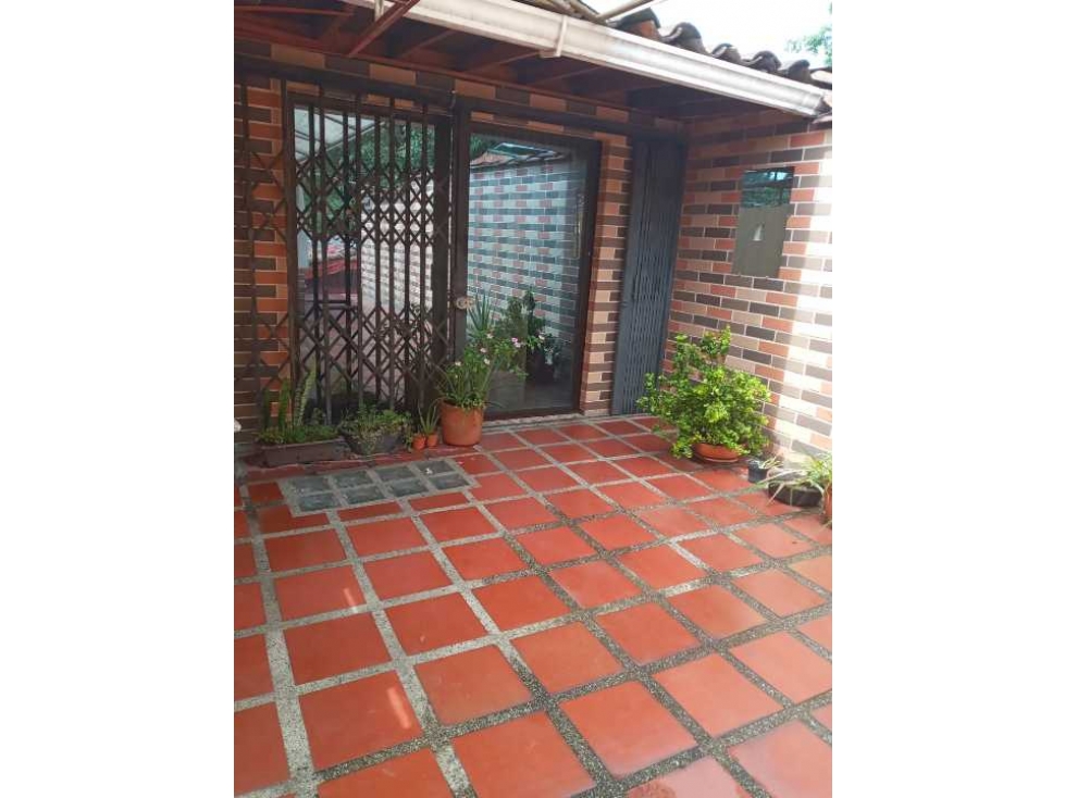 CASA EN VENTA  BELEN FATIMA ,MEDELLIN PISO1