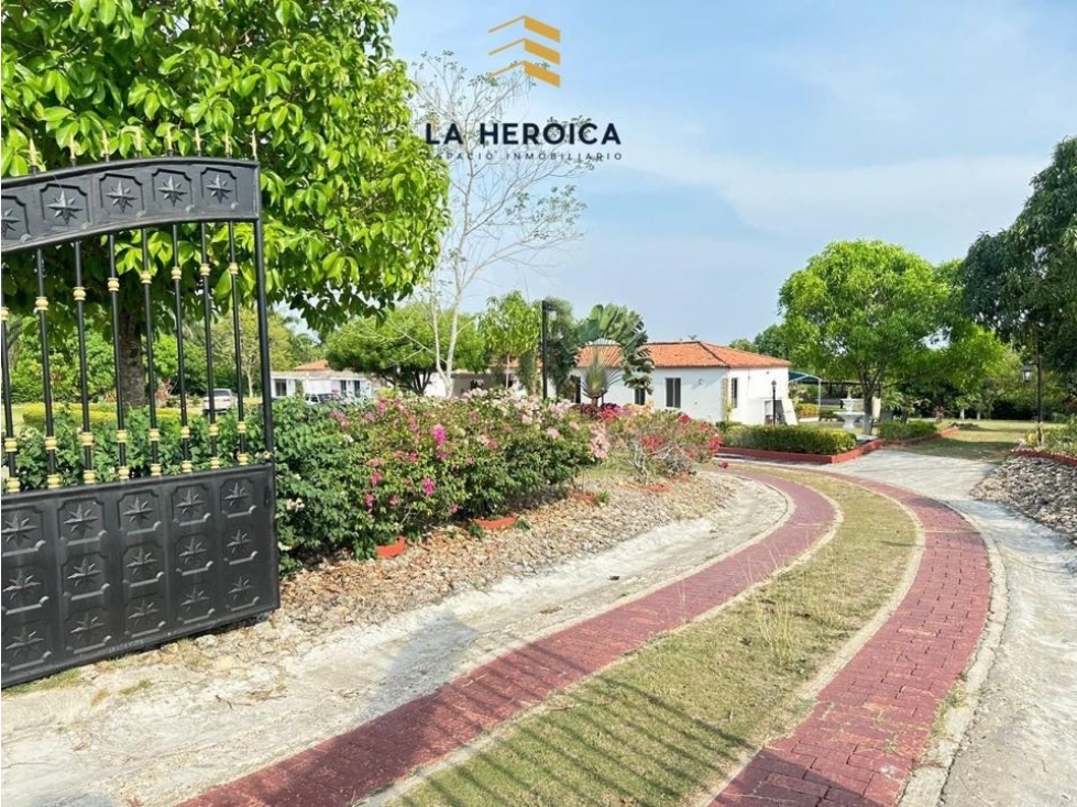 VENDEMOS CASA FINCA EN CONDOMINIO LA HACIENDA-CARTAGENA