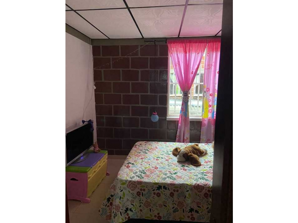 Vendo amplia casa en Dosquebradas