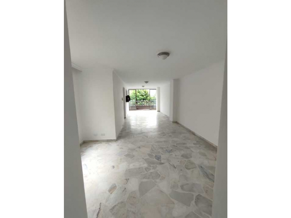 Vendo amplio apartamento en Maraya