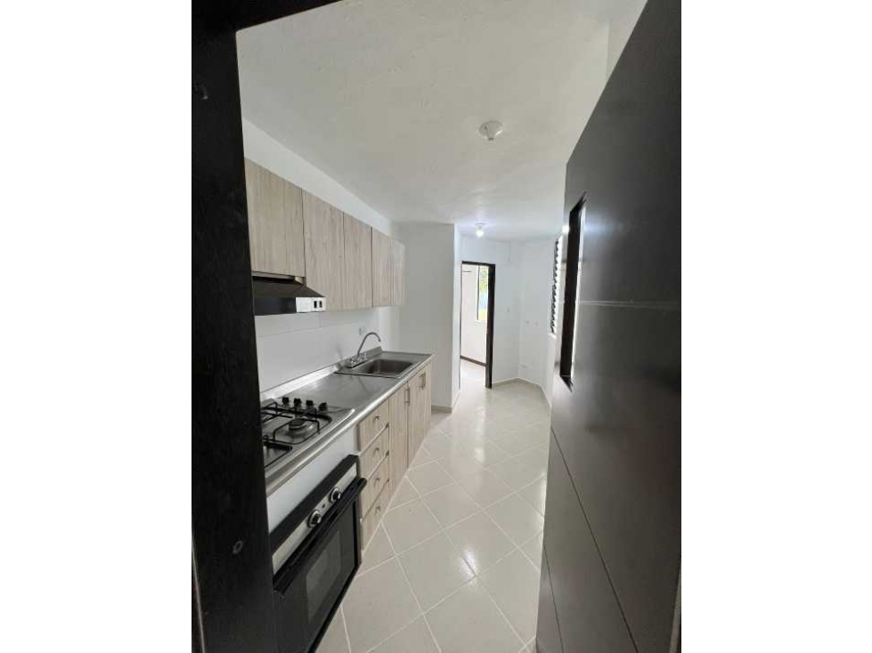 Vendo amplio apartamento muy central remodelado