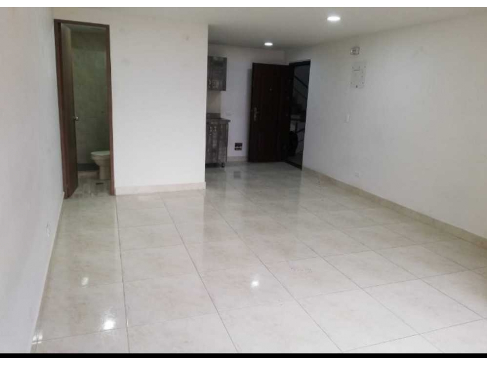 VENDO APARTAESTUDIO 2 PISO EN MOLINARES BELLO