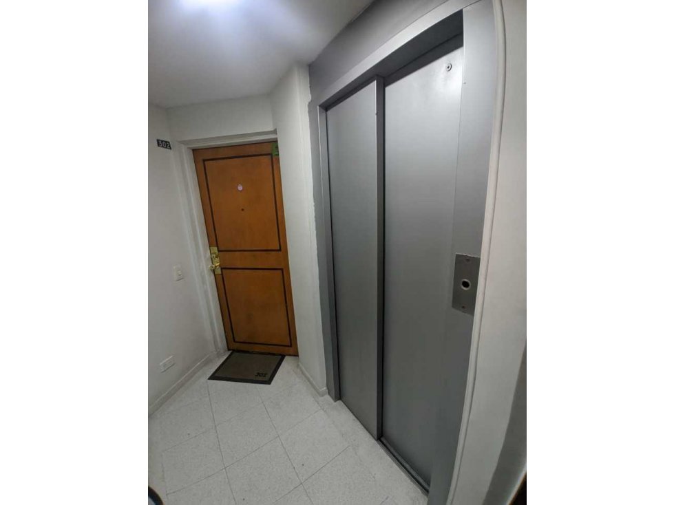 VENDO APARTAMENTO 44mt2 Área Privada, GALERIAS ORIENTAL