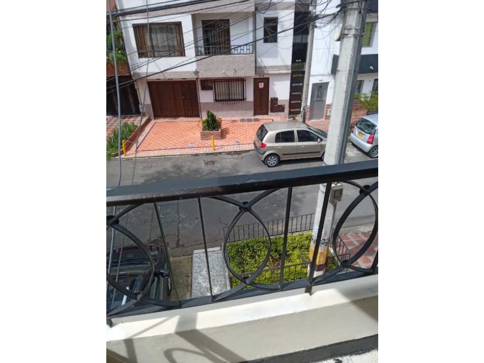 VENDO APARTAMENTO A REMODELAR EN EL BARRIO SANTA MONICA