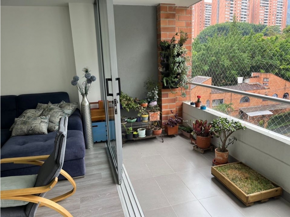 Vendo Apartamento Amplio y acogedor ENVIGADO Loma de las Brujas