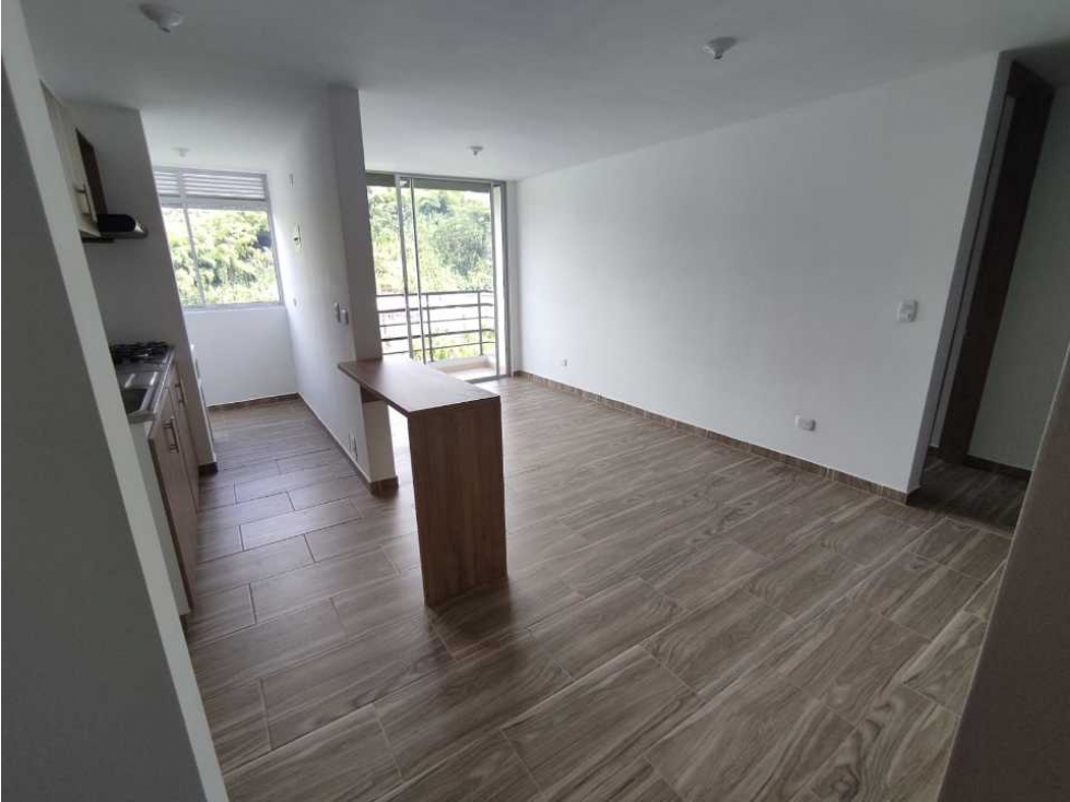 Vendo apartamento con hermosa vista parqueadero cubierto