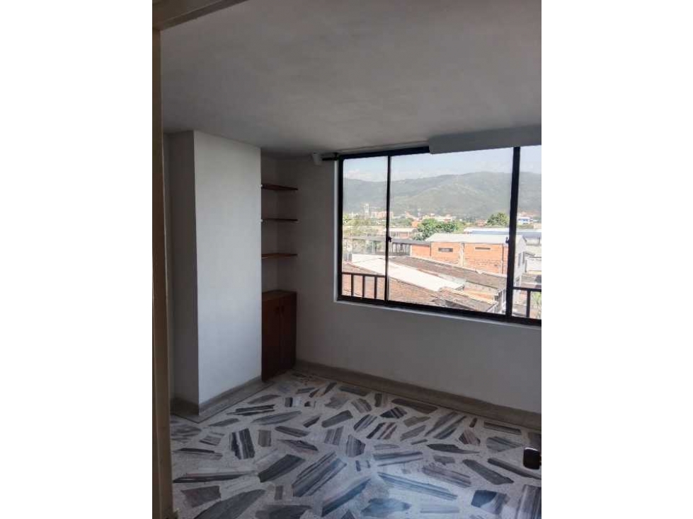 VENDO APARTAMENTO EDIFICIO LOS CEDROS