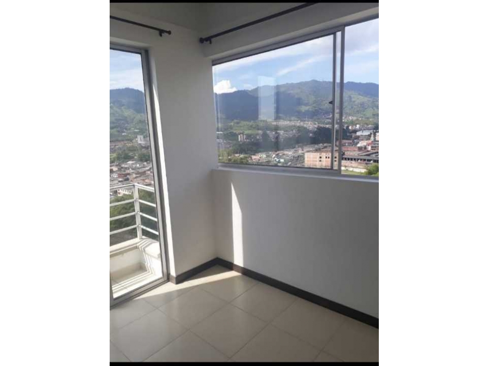 Vendo apartamento en conjunto cerrado con parqueadero cubierto