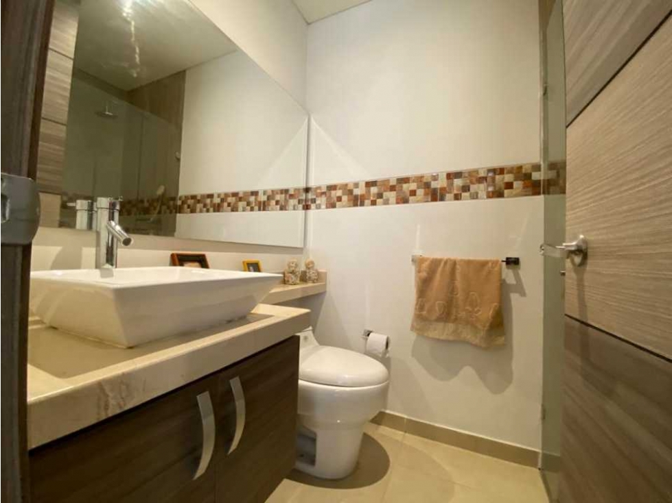 Vendo apartamento en el oeste de cali barrio normandia segundo piso