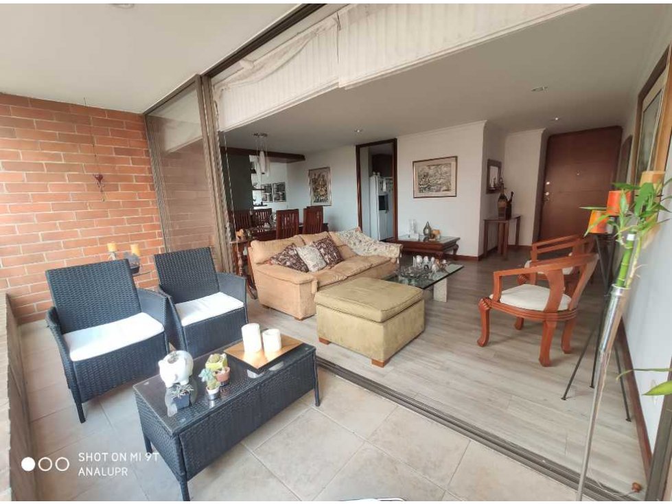 VENDO APARTAMENTO EN EL  POBLADO, LOS PARRAS