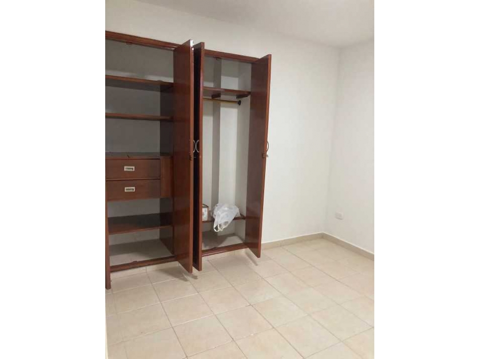 VENDO APARTAMENTO EN EL RECREO