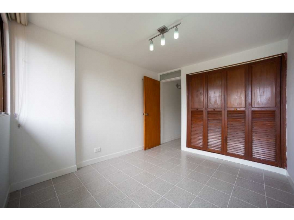 Vendo apartamento en el sur de cali barrio la cascada duplex 112 m²