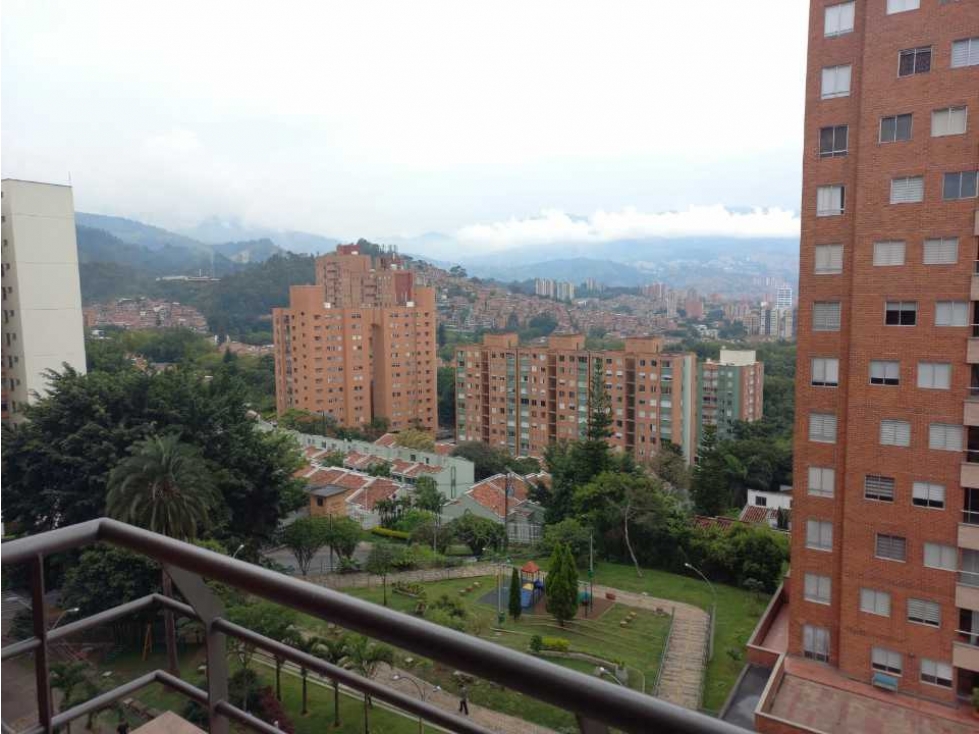 Vendo apartamento en lomas de los Bernal