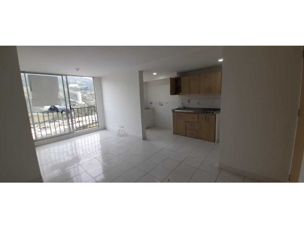 ARRIENDO APARTAMENTO EN POBLADO NIQUIA.