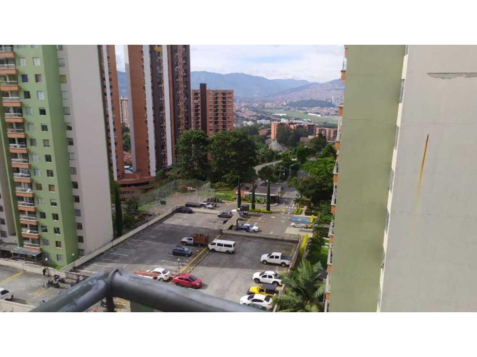 VENDO APARTAMENTO EN RODEO ALTO.  URB RODEO VERDE