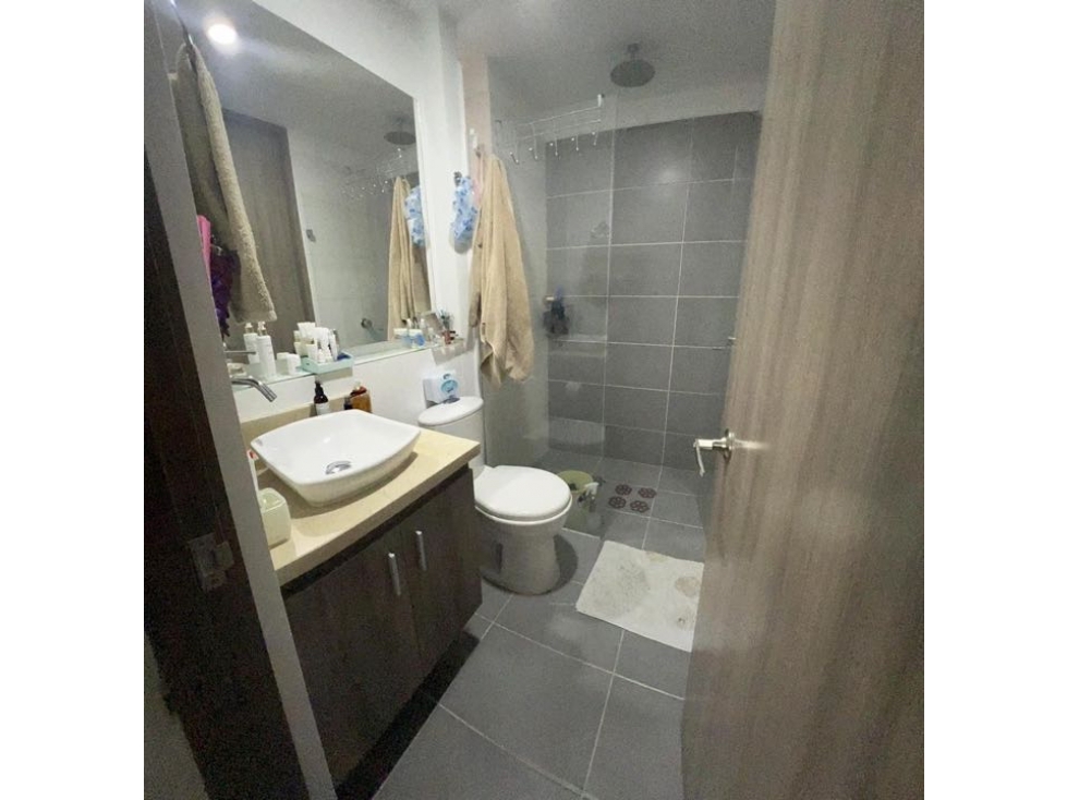 VENDO APARTAMENTO EN SABANETA AVES MARIA