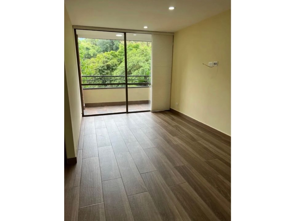 VENDO APARTAMENTO ENVIGADO LOMA DE LAS BRUJAS