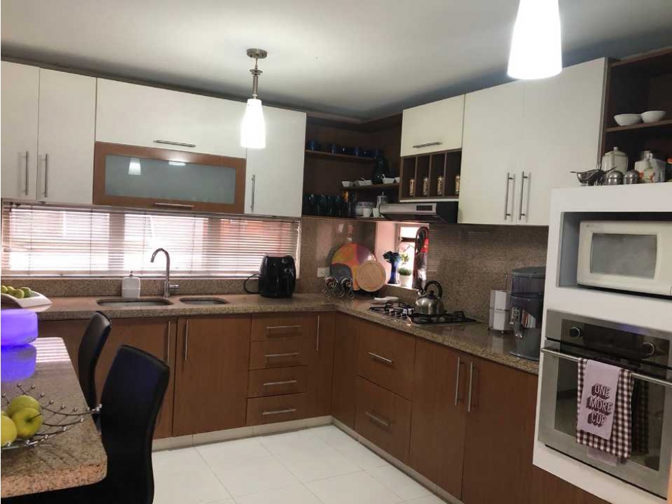 Vendo Apartamento  Esquinero en NORMANDIA CALI