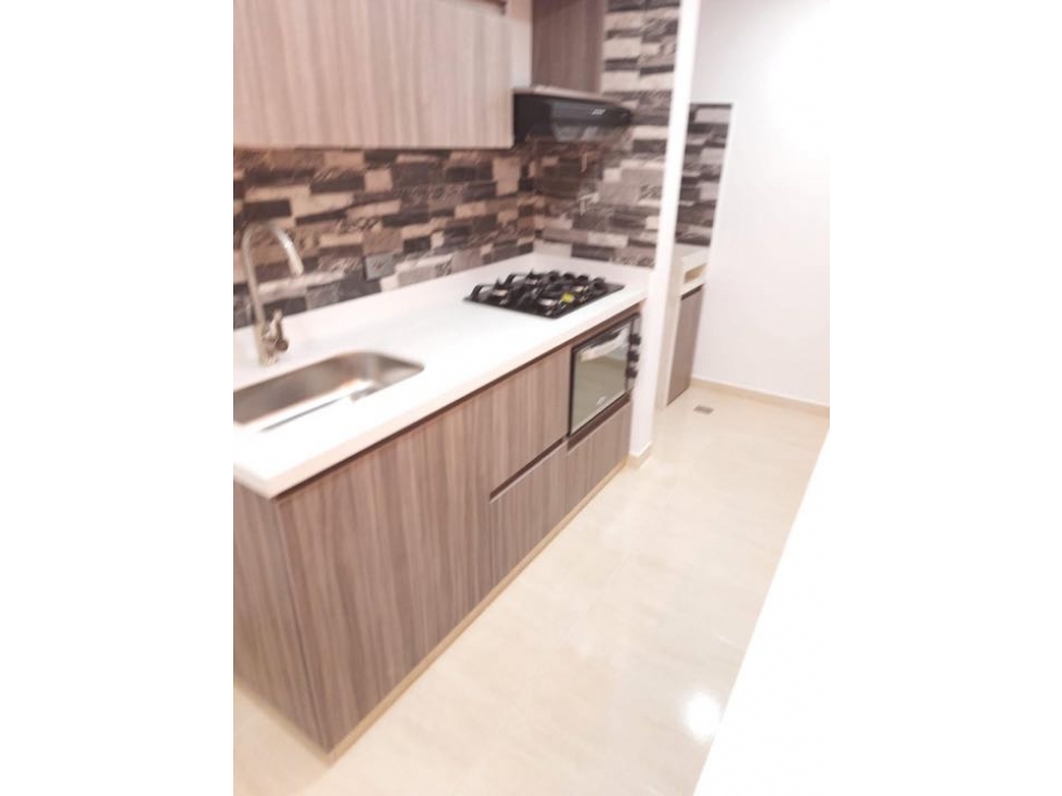 VENDO APARTAMENTO MODERNO CERCA AL PARQUE DE LA ESTRELLA