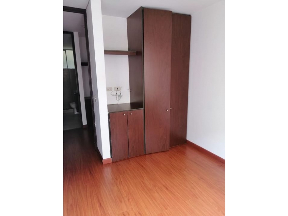 VENDO APARTAMENTO MÁZUREN CLUB HOUSE