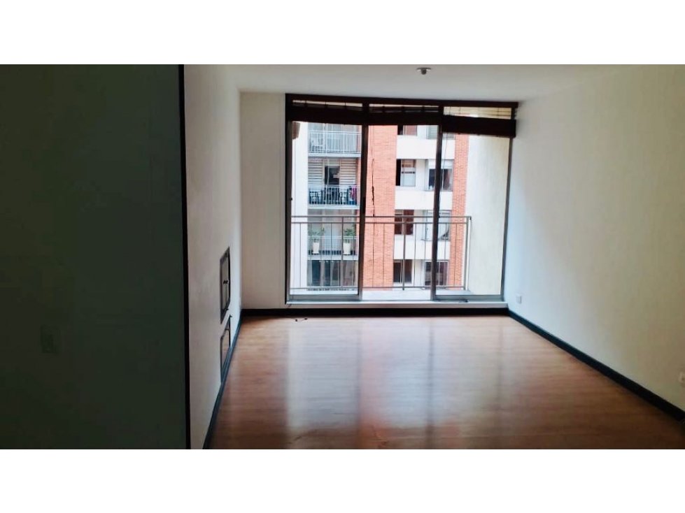 VENDO APARTAMENTO MÁZUREN