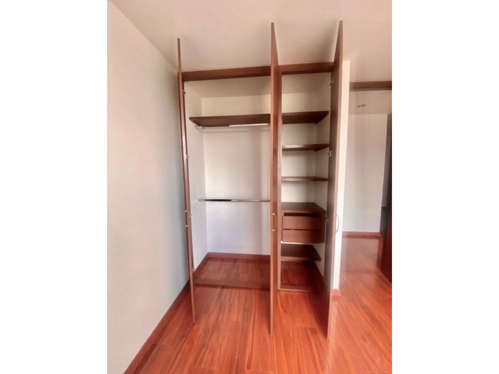 VENDO APARTAMENTO PRADO PINZON 80mts