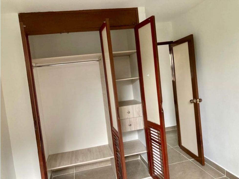 VENDO APARTAMENTO REMODELADO EN SANTA ANITA, CALI