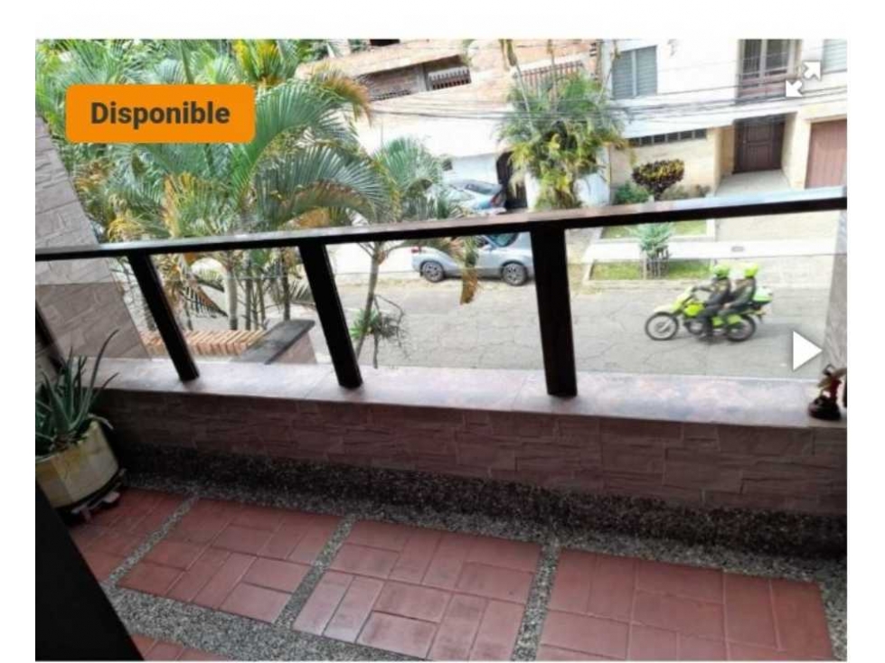 VENDO APARTAMENTO SEGUNDO PISO CON 2 GARAJES EN VELÓDROMO MEDELLÍN