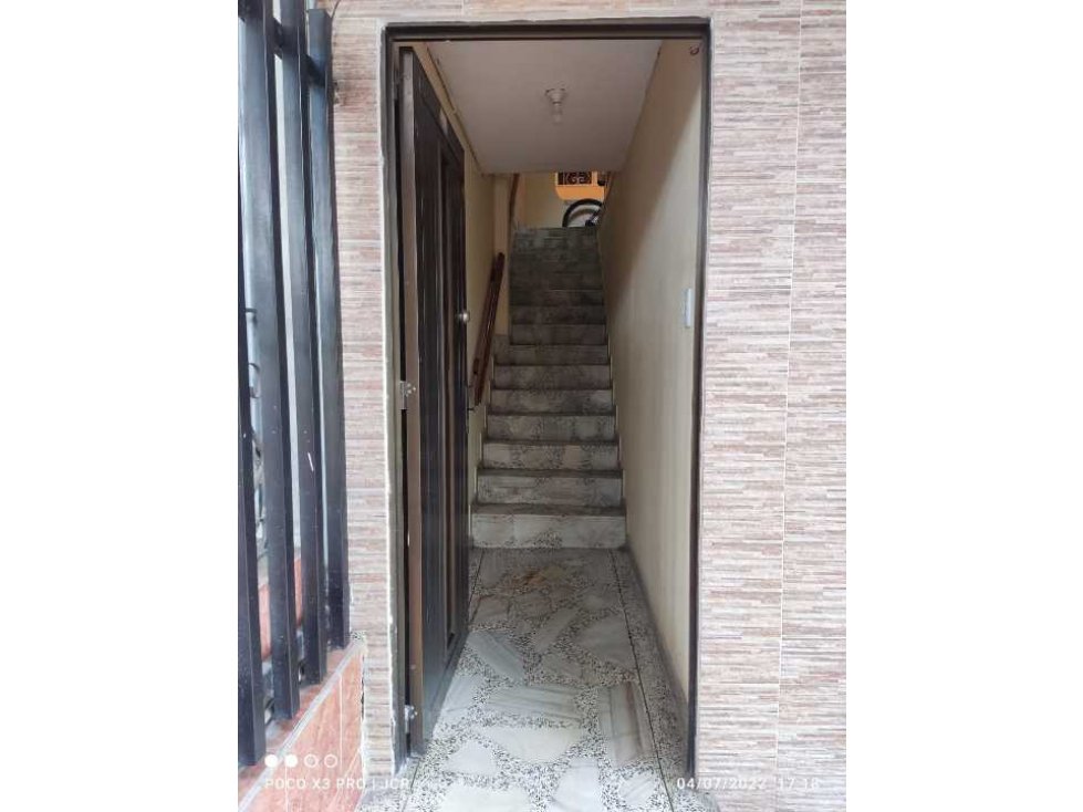 Vendo apartamento barrio departamental 2do piso ( CL)5316410.