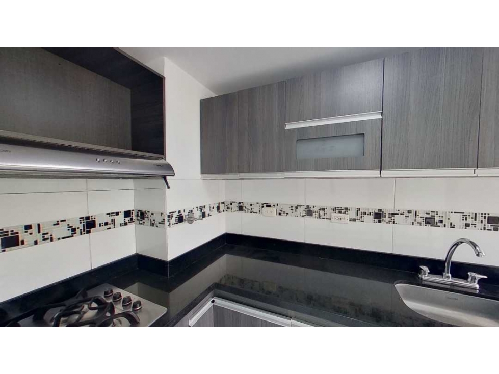 VENDO APTO PISO 16 EN CONJUNTO, UBICADO EN BELEN RODEO ALTO-MEDELLIN