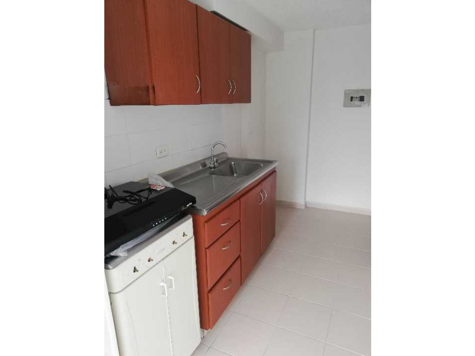 Vendo bonito apartamento Calle 183, cerca C.C. Santa Fé