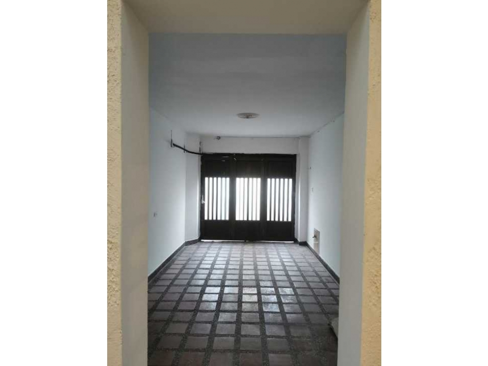 VENDO CASA 1 PISO CON GARAJE EN SANTA MÓNICA MEDELLIN