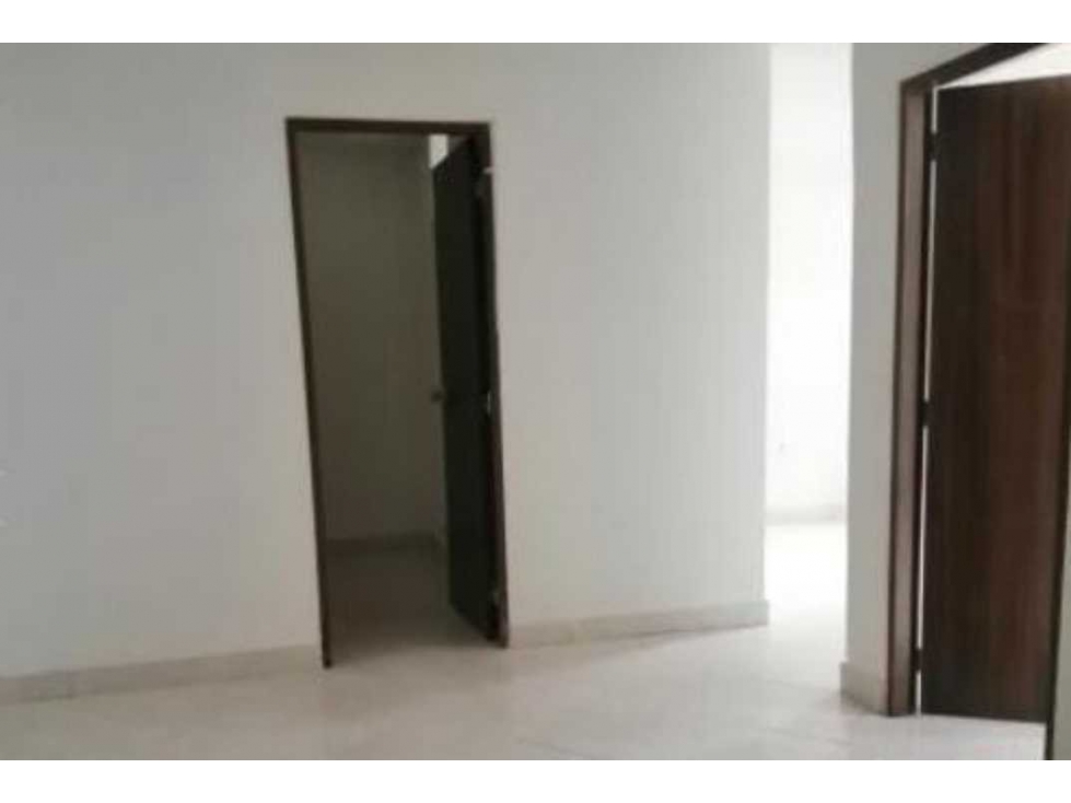 VENDO CASA 2DO PISO, UBICADA EN EL BARRIO PEDREGAL-MEDELLÍN